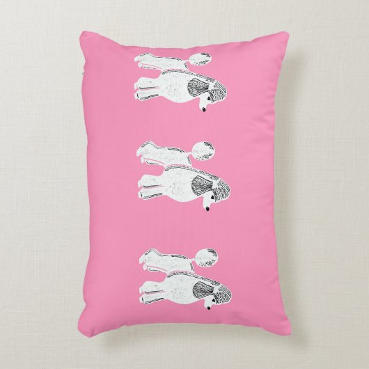 白い標準プードルのピンクのアクセントの枕 アクセントクッション (正面(垂直))