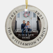 白い樺の木スライス初めてのクリスマスの新しいホーム セラミックオーナメント (正面)