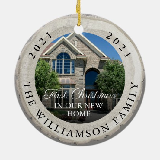 白い樺の木スライス初めてのクリスマスの新しいホーム セラミックオーナメント (裏面)