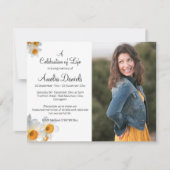 白い水仙の写真 愛する人の記憶を称えるカード 招待状 (正面)