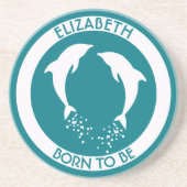 白い泡を持つ2頭の白い跳躍のイルカ コースター (正面)