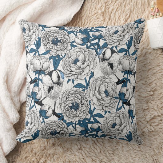 白い牡丹と青い牡丹 クッション (ブランケット)