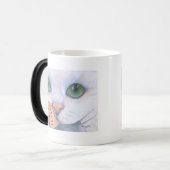 白い猫およびかたつむりのマグ モーフィングマグカップ (正面左)