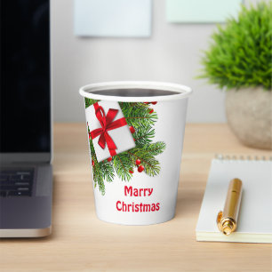 白い現在の赤のクリスマスパイン 紙コップ