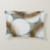 白い球体と茶色の円 アクセントクッション (裏面)