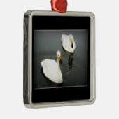 白い白人黒水 メタルオーナメント (右)