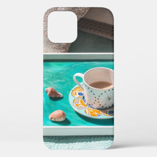 白い盛り付け皿に白い陶磁のマグ Case-Mate iPhoneケース (裏面)