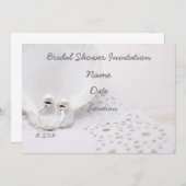 白い真珠のリングオン白いシェルブライダルシャワー 招待状 (正面/裏面)