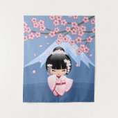 白い着物こけし人形 – かわいい芸者ガール タペストリー (正面)