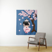 白い着物こけし人形 – かわいい芸者ガール タペストリー (インサイチュ)