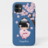 白い着物こけし人形 – かわいい芸者ガール Case-Mate iPhoneケース (裏面)