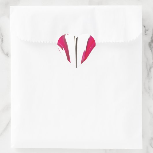 白い空の下に佇む、素敵な真っ赤なバラ.png ハートシール (バッグ)