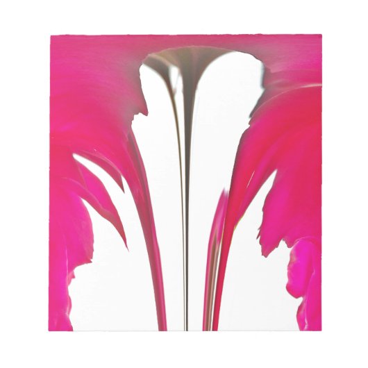 白い空の下のシックで驚くべき赤のバラ.png ノートパッド (正面)