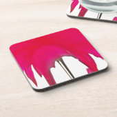 白い空の下の美しい驚くべき赤のバラ コースター (左側)