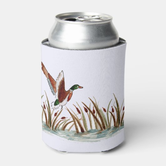 白い空を背景にカタイルに覆われるマガモ 缶クーラー (缶正面)