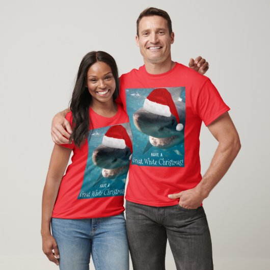 白い素晴らしクリスマスのサメをおもしろい食べる Tシャツ (ユニセックス)