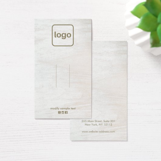 白い素朴木材の追加ロゴクリップの表示 (デスク)