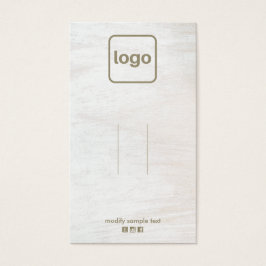 白い素朴木材の追加ロゴクリップの表示