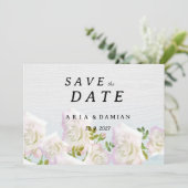 白い素朴木製ピンクのミントバラ日付を保存 招待状 (スタンド正面)