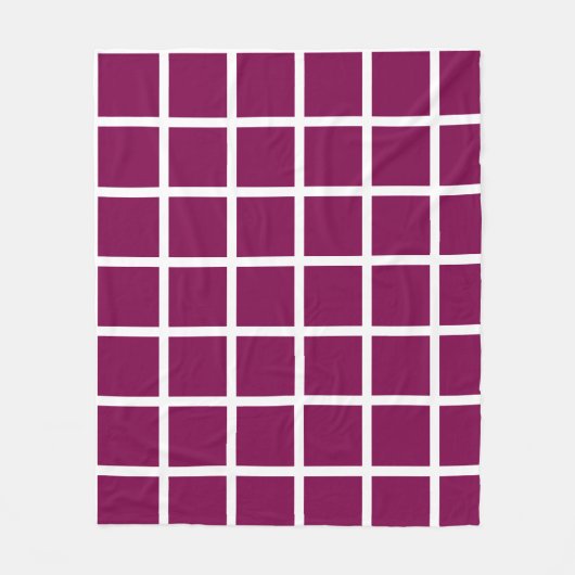 白い縁取りのワイン色の四角い柄 フリースブランケット (正面)