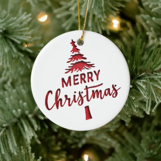 白い背景にデボス加工の"Merry Christmas"ツリーの文字 セラミックオーナメント (ツリー)
