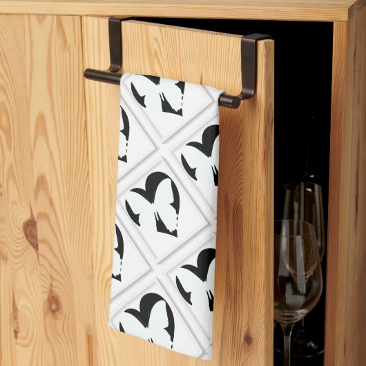 白い背景にバタフライ ハート  キッチンタオル (三つ折り)