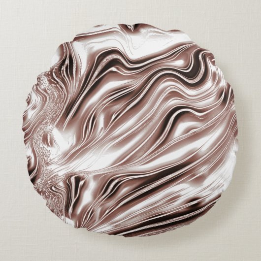白い背景に光沢のある茶色の長い波状のトレース ラウンドクッション (正面)