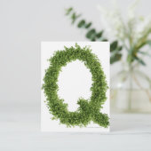 白い背景に文字「Q」 ポストカード (スタンド正面)