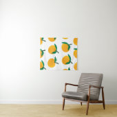 白い背景に継ぎ目のないパターを塗ったオレンジ色の果物 タペストリー (インサイチュ(横))