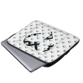 白い背景に蝶のハート ラップトップスリーブ (正面下部)