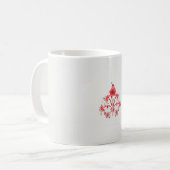白い背景に赤い花をデザインしたもの コーヒーマグカップ (正面左)