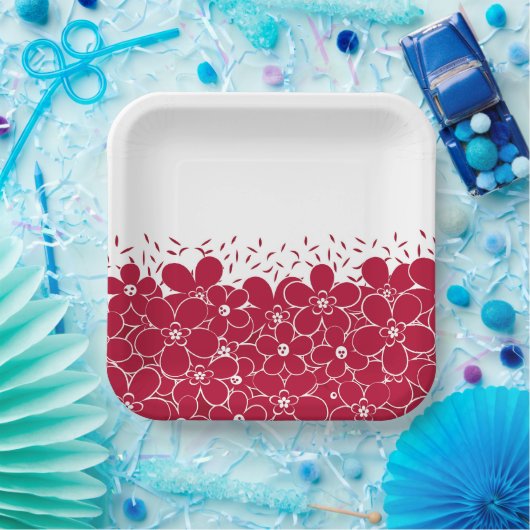 白い背景に赤い花デイジー ペーパープレート (パーティー)