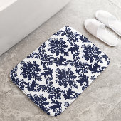 白い背景に青いフローラのダマスク バスマット