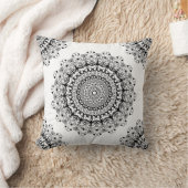 白い背景に黒いフローラ曼荼羅 クッション (ブランケット)