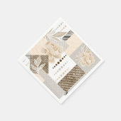 白い背景のクリーム色の花 スタンダードカクテルナプキン (角)