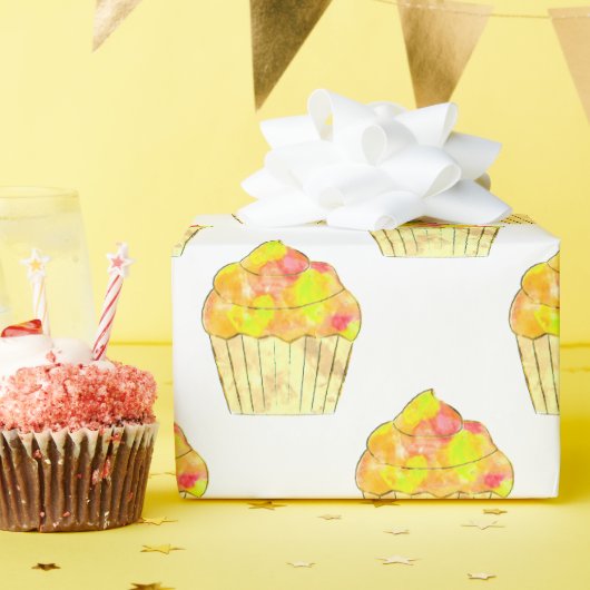 白い背景の水彩カップケーキペイント ラッピングペーパー (誕生日パーティー)