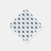 白い背景の濃い青の(紋章の)フラ・ダ・リパターン スタンダードカクテルナプキン (角)