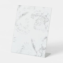 白い背景の白黒の写真 台座サイン