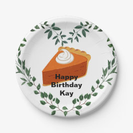 白い背景の緑のケーキのアイスクリーム ペーパープレート