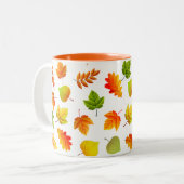 白い背景の美しい紅葉 ツートーンマグカップ (正面左)