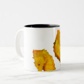 白い背景の2匹のタツノオトシゴのシュート ツートーンマグカップ (正面左)