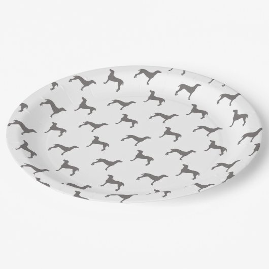 白い背景のWeimaranerの灰色のシルエット ペーパープレート (アングル)