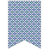 白い背景をもつ青と緑の模様 バンティングフラッグ (第2の旗)