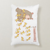 白い背景を持つくまそしてアヒル アクセントクッション (正面(垂直))