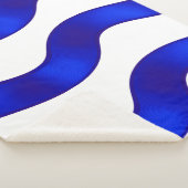 白い背景を持つ青いリボンの毛布。 シェルパブランケット (3/4)