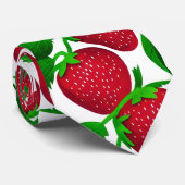 白い背景パターンのイチゴ ネクタイ (ロール)