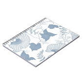 白い背景繊細な青い日本の花 ノートブック (左側)