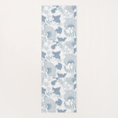 白い背景繊細な青い日本の花 ヨガマット (裏面)