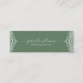 白い背景華美に緑のセージ枠2 スキニー名刺 (正面)