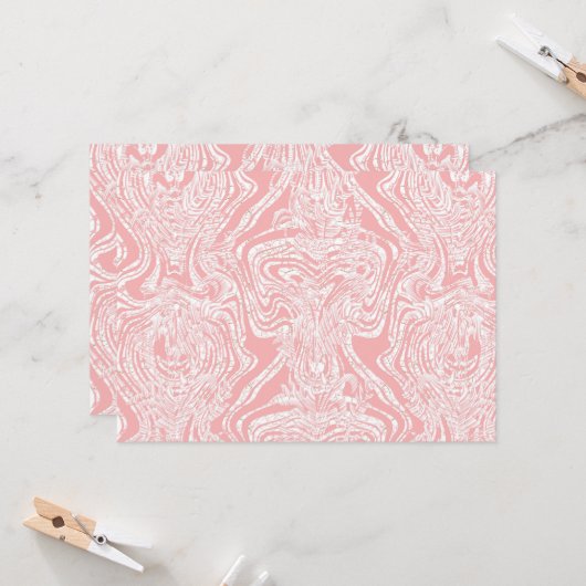 白い背筋のピンクと白の抽象デザイン 招待状 (正面/裏面インサイチュ)